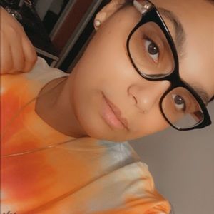 Meet your Posher, Lateshia